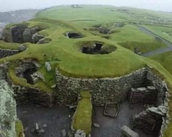 Jarishof archaeological dig contains remains dating from 2500 BC up to the 14th century AD revealing prehistoric Scotland.