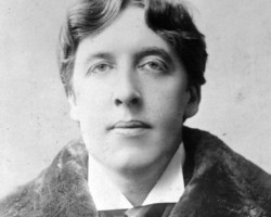 Oscar Wilde was also left-handed.