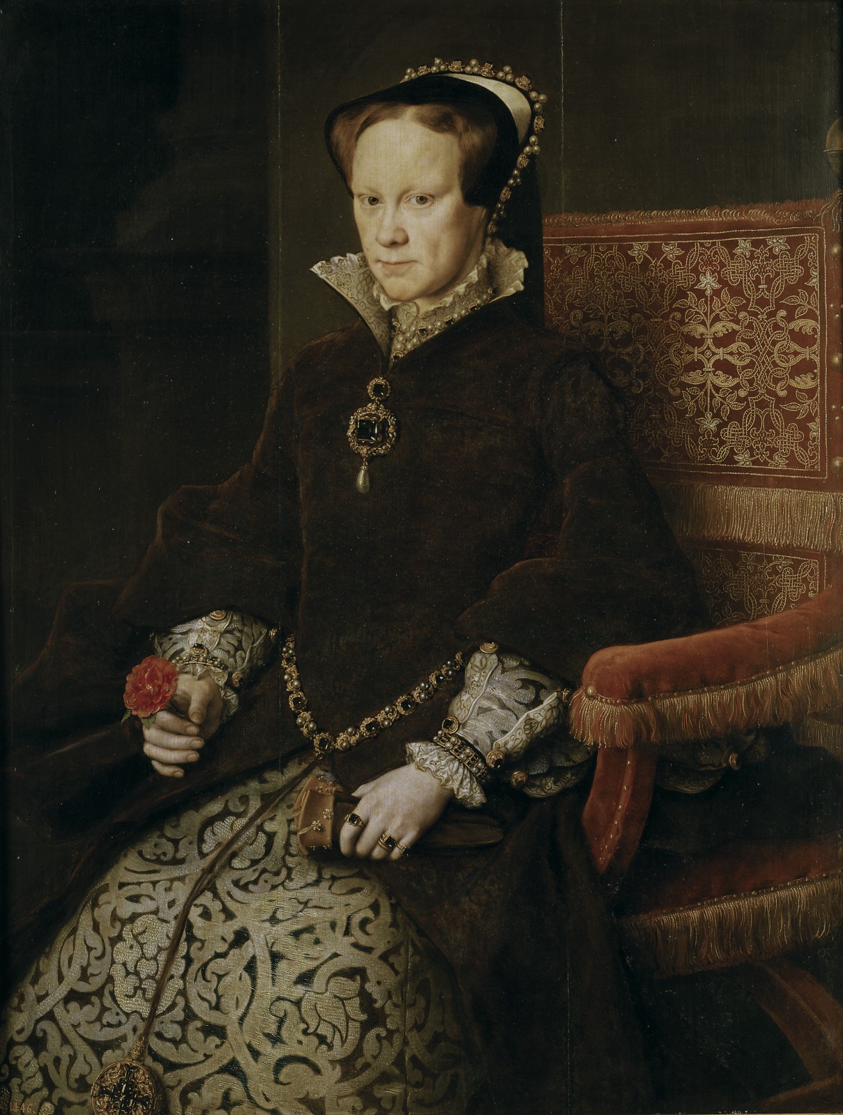 Queen Mary I of England was described with either light or dark auburn hair during her early years and reign