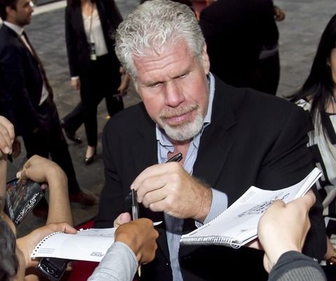 Ron Perlman is also left-handed.