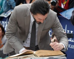 Keanu Reeves is left-handed.