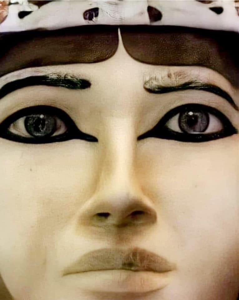 A close-up of Princess Nofret's eyes.
