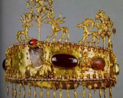 A Sarmatian diadem, found at the Khokhlach kurgan near Novocherkassk (1st century AD, Hermitage Museum)